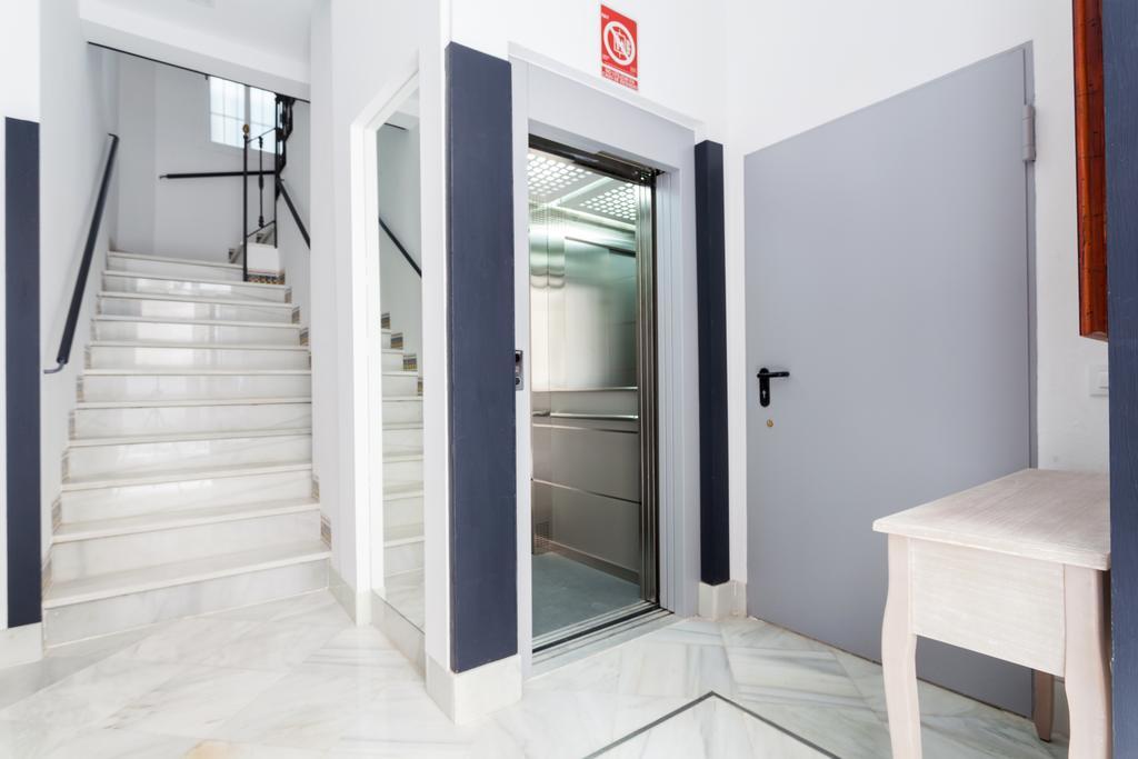 Hostly Acetres 2A-Penthouse In City Center-Fibre-Parking Opt Sevilla Eksteriør bilde